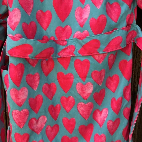 Posh Peanut Queen of Hearts Kids' Long Sleeve Plush Robe